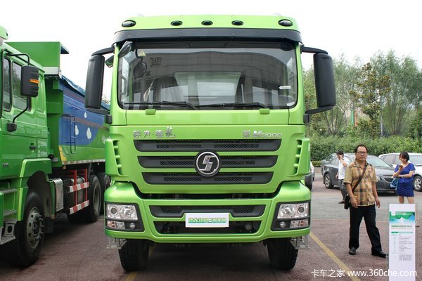 陕汽 德龙M3000重卡 336马力 6X4 新型渣土车(JF5256ZGH)外观图