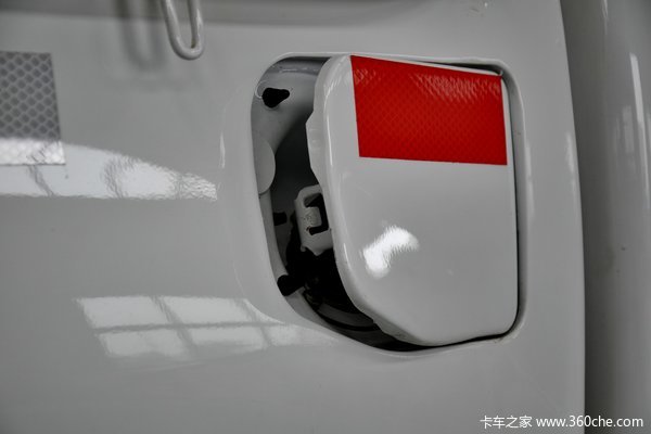 开瑞 杰虎领航版 2.2L  汽油 两驱双排皮卡外观图（30/33）