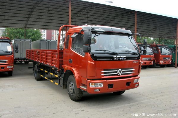 东风 多利卡L 150马力 4X2 5.75米排栏板载货车(DFA1090L13D5)外观图（1/5）