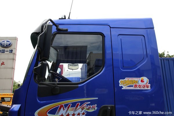 东风柳汽 乘龙中卡 170马力 4X2 7.65米厢式载货车底盘(LZ5166XXYM3AA)外观图（35/66）
