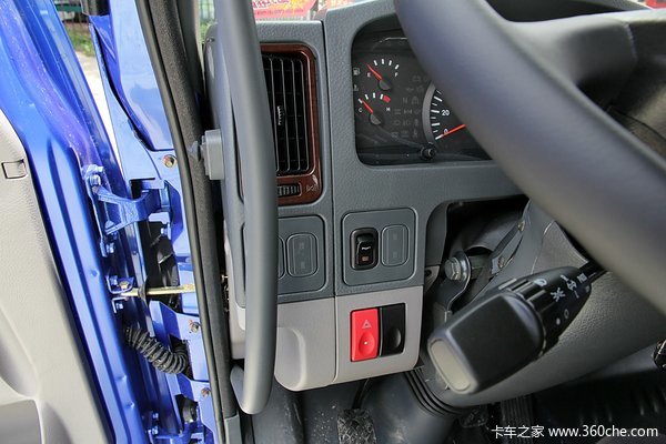 东风柳汽 乘龙中卡 170马力 4X2 7.65米厢式载货车底盘(LZ5166XXYM3AA)驾驶室图（10/54）