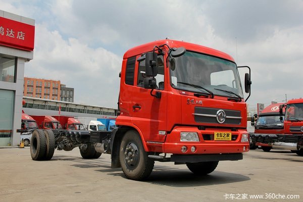 东风 天锦中卡 160马力 4X2 7.7米排半厢式载货车底盘(DFL5160XXYBX2A1)外观图（10/67）