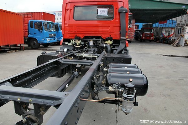 东风 天锦中卡 160马力 4X2 7.7米排半厢式载货车底盘(DFL5160XXYBX2A1)底盘图（53/87）