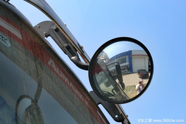 福田 欧马可5系 168马力 4X2 6.2米排半栏板式载货车(BJ1139VJPEK-A1)外观图（10/27）