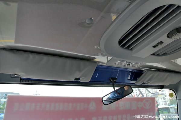 中国重汽 豪曼 115马力 4X2 3.85米自卸车驾驶室图（37/49）