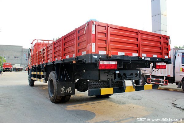 东风 多利卡 136马力 4X2 6.15米排半栏板式载货车(DFA1140L11D6)外观图（5/31）