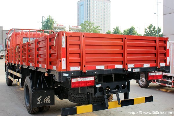 东风 多利卡 136马力 4X2 6.15米排半栏板式载货车(DFA1140L11D6)上装图（3/4）