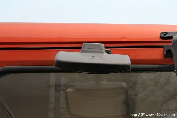 东风多利卡D9 160马力 4X2 6.8米栏板载货车(DFA1161L10D7)外观图（35/41）