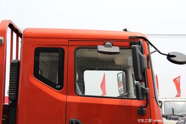 东风多利卡D9 160马力 4X2 6.8米栏板载货车(DFA1161L10D7)外观图（34/41）