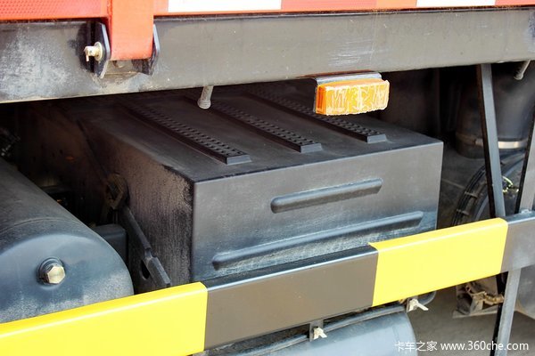 东风 多利卡D9 160马力 4X2 6.8米栏板载货车(DFA1140L10D6)底盘图（22/35）