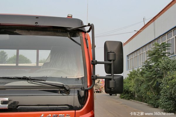 东风 多利卡L 150马力 4X2 5.18米排半栏板载货车(DFA1090L13D4)外观图（12/42）