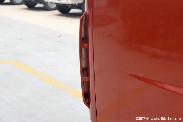 东风 多利卡L 124马力 4X2 5.14米单排栏板载货车(DFA1080S12D3)外观图（25/34）