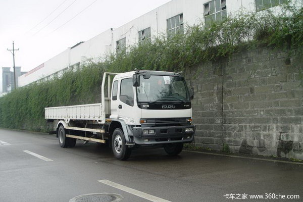 五十铃 FTR中卡 185马力 4X2 栏板载货车(FTR33)