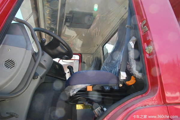 中国重汽 HOWO重卡 290马力 6X4 自卸车(不带卧铺)(ZZ3257M2941)驾驶室图（2/2）