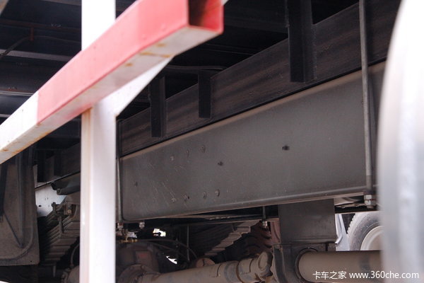 中国重汽 黄河少帅 190马力 6X2 厢式载货车(ZZ5161XXYG52C5W)底盘图