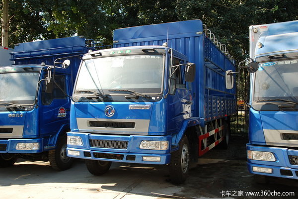 东风柳汽 乘龙中卡 140马力 4X2 仓栅载货车(带卧铺)(LZ5080CSLAL)