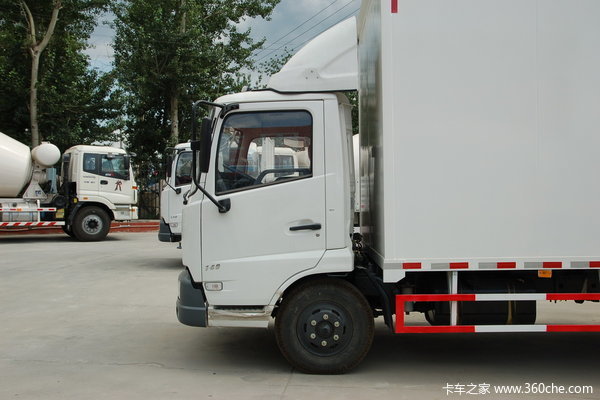 东风 天锦中卡 140马力 4X2 厢式载货车(DFL5160XXYBX9)外观图（2/10）
