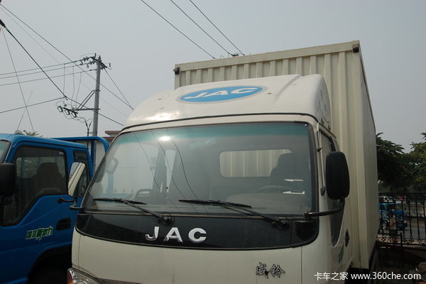 江淮 威铃 130马力 4X2 6.2米单排厢式载货车(HFC1120KR1)外观图（7/7）