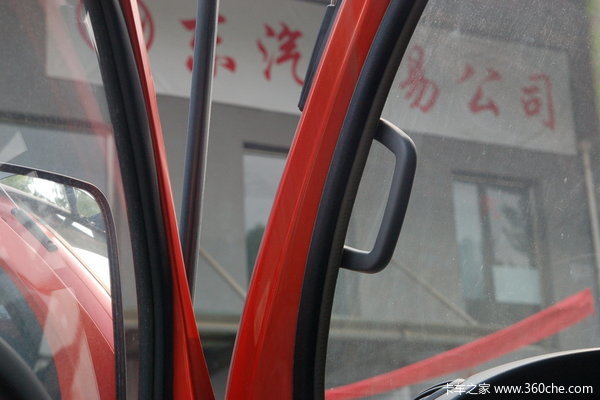 东风 康霸中卡 140马力 4X2 栏板载货车(带卧铺)(EQ1120GZ12D6)驾驶室图（5/29）