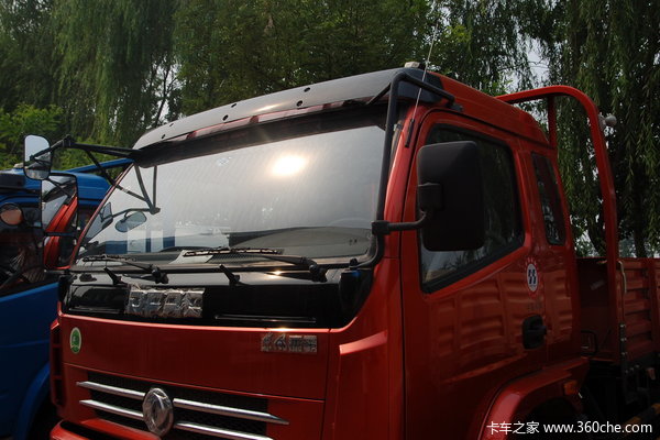东风 康霸中卡 140马力 4X2 栏板载货车(带卧铺)(EQ1120GZ12D6)外观图（6/15）