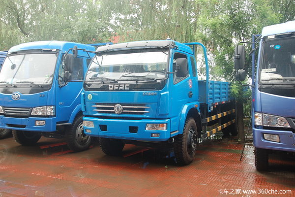 东风 多利卡中卡 136马力 4X2 栏板载货车(带卧铺)(EQ1120GZ12D6)