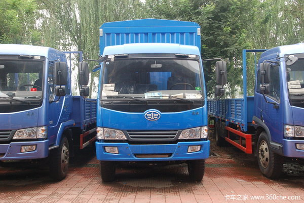 青岛解放 赛龙III中卡 160马力 4X2 排半篷式载货车(CA5147XXYPK2EA80-2)