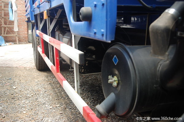 北京 旗铃 120马力 4X2 5.2米单排栏板载货车(BJ1065P1U62)底盘图（9/20）