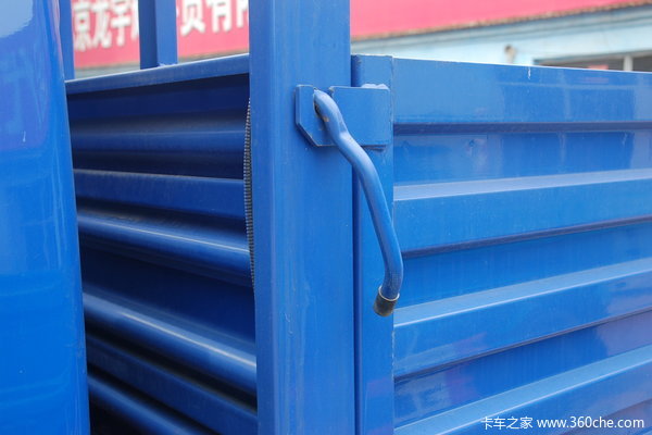 北京 旗铃 120马力 4X2 5.2米单排栏板载货车(BJ1065P1U62)上装图