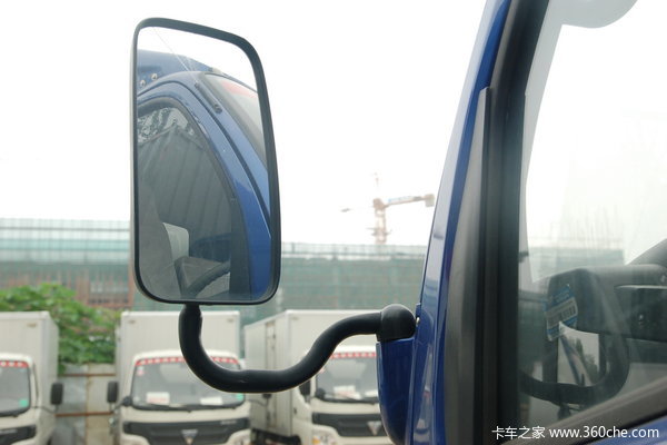 福田 奥铃超越 140马力 4X2 6.8米排半厢式载货车(BJ5121VHCFK-S)外观图（7/12）