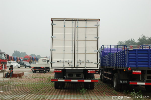 江淮 格尔发A3系列重卡 200马力 6X2 厢式载货车(HFC1201KR1K3)外观图（5/21）