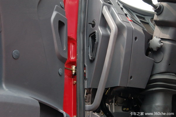 陕汽 德龙F2000重卡 300马力 6X4 自卸底盘车(SX3255DN3841)驾驶室图（8/53）