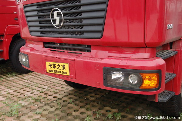 陕汽 德龙F2000重卡 300马力 6X4 自卸底盘车(SX3255DN3841)外观图（8/18）