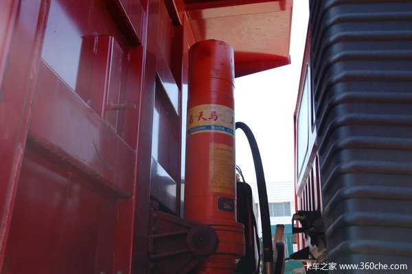 红岩 新大康重卡 290马力 6X4 自卸车(5.4米厢长)(CQ3254TMG384)底盘图（9/32）
