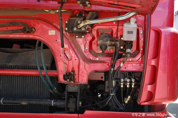 红岩 新大康重卡 290马力 6X4 自卸车(5.4米厢长)(CQ3254TMG384)外观图（16/24）
