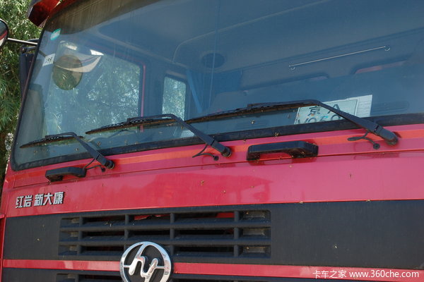红岩 新大康重卡 290马力 6X4 自卸车(5.4米厢长)(CQ3254TMG384)外观图（5/24）