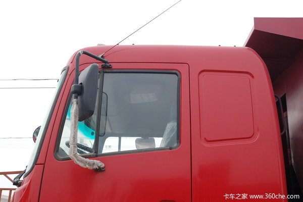 华菱重卡 336马力 6X4 自卸车(平顶卧铺)(HN3250P34C9M3)外观图（16/19）