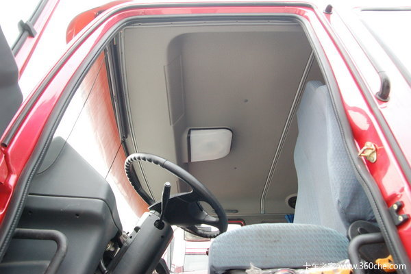 红岩 新大康重卡 290马力 8X4 自卸车(CQ3304TMG366)驾驶室图（4/35）