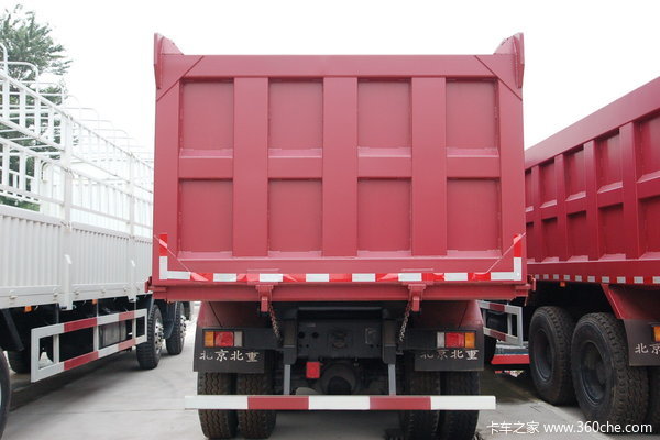 红岩 新大康重卡 290马力 8X4 自卸车(CQ3304TMG366)上装图（3/4）