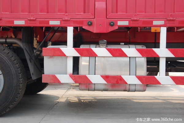 中国重汽 HOWO重卡 290马力 8X4 栏板载货车(ZZ1317M4669V)上装图（2/5）