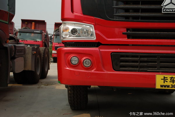 中国重汽 HOWO重卡 290马力 8X4 栏板载货车(ZZ1317M4669V)外观图（7/23）