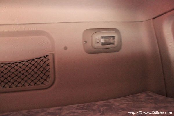 陕汽 德龙F3000重卡 380马力 8X4 LNG自卸车(SX3315DT456TL)驾驶室图（22/31）