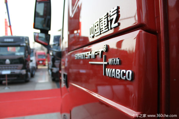 中国重汽 HOWO A7系重卡 340马力 6X4 自卸车(ZZ3257N4147N1)外观图（4/5）