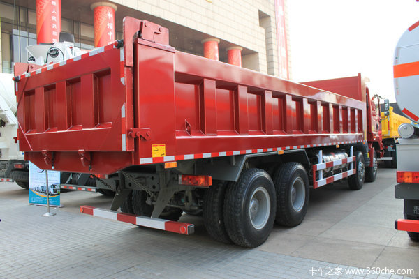 中国重汽 豪运重卡 340马力 8X4 自卸车(ZZ3315N4665C2L)上装图（1/2）
