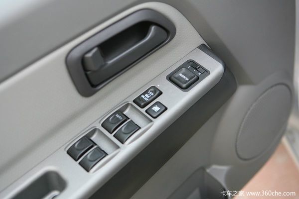 2011款长城 风骏3 标准型 财富版 2.2L汽油 小双排皮卡驾驶室图（16/34）