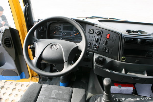 奔驰 Axor重卡 280马力 4X2 专用车(底盘)驾驶室图