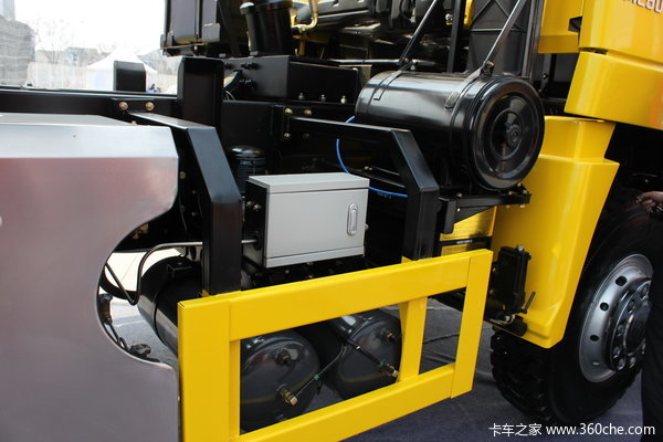 江铃重汽 远威重卡 280马力 6X4 CNG自卸车(SXQ3250M5N-4)底盘图（7/17）