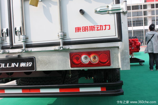 福田 奥铃CTX 154马力 4X2 4.75米排半厢式载货车(BJ5059VBCEA)上装图（8/11）