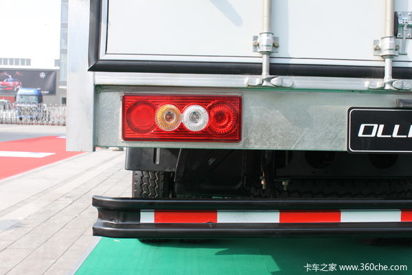福田 奥铃CTX 154马力 4X2 4.75米排半厢式载货车(BJ5059VBCEA)上装图（6/11）