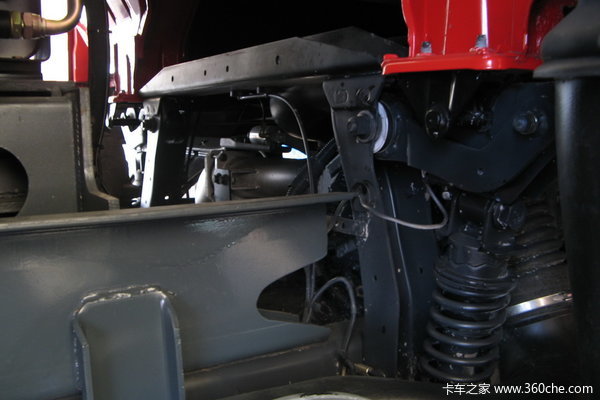 红岩 杰狮重卡 340马力 8X4 自卸车(CQ3314GHTG336)底盘图（4/20）