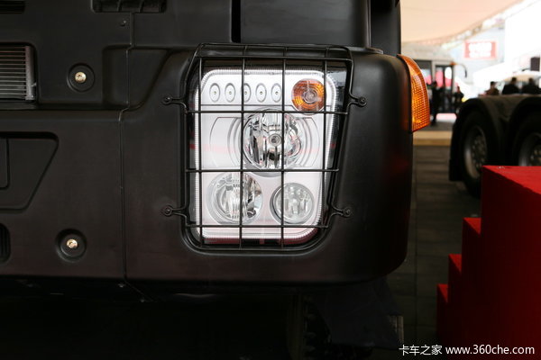 红岩 杰狮重卡 340马力 8X4 自卸车(CQ3314GHTG336)外观图（19/20）